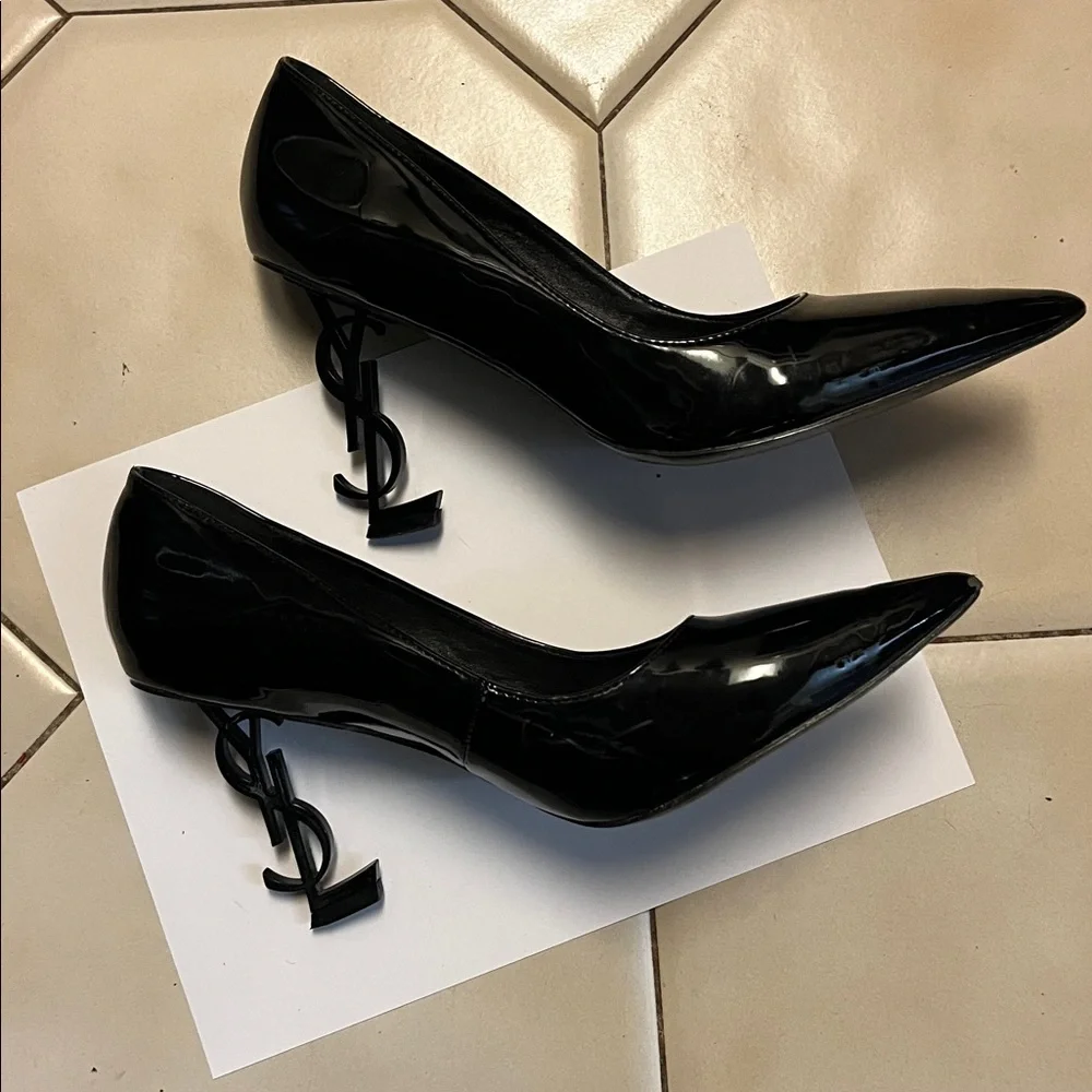 Black Patent Leather Heels made in Italy size 42. Worn. - Picture 11 of 13